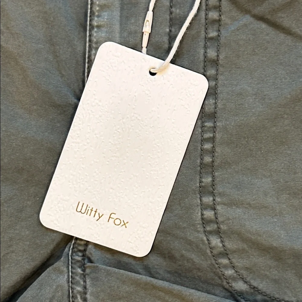 Witty Fox mid rise utility shorts size 29 NWT
